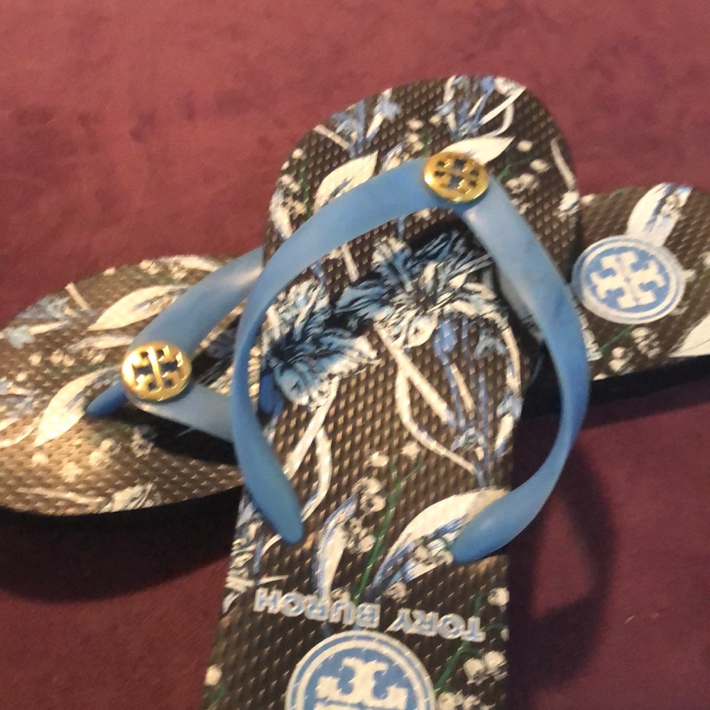Tory Burch wide strap flip flop
